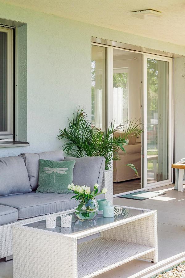 Blue Apartments Balatonlelle Luaran gambar