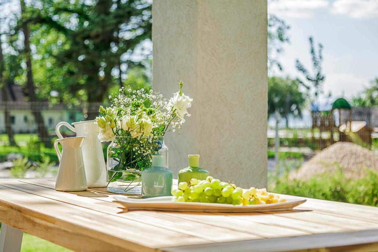 Blue Apartments Balatonlelle Luaran gambar