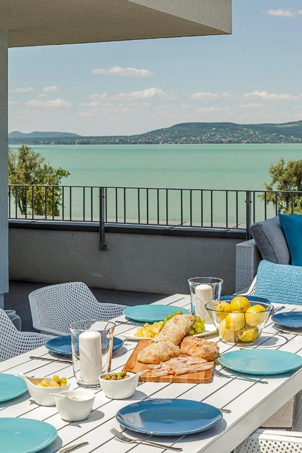 Blue Apartments Balatonlelle Luaran gambar