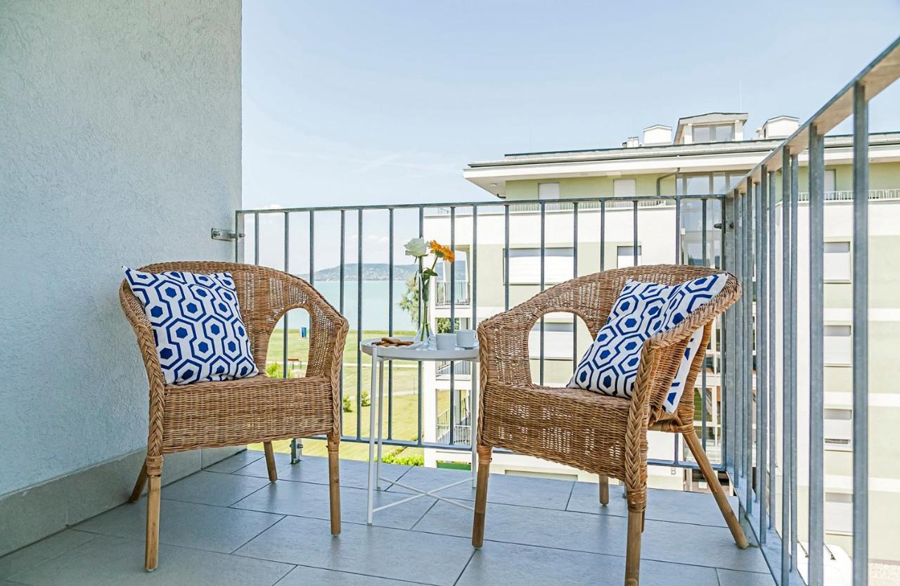 Blue Apartments Balatonlelle Luaran gambar